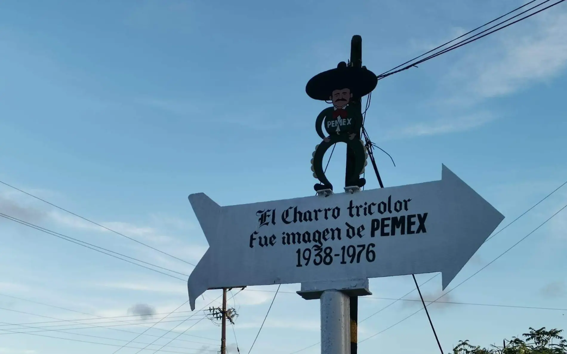 El Charro de Pemex emblema de Ozuluama